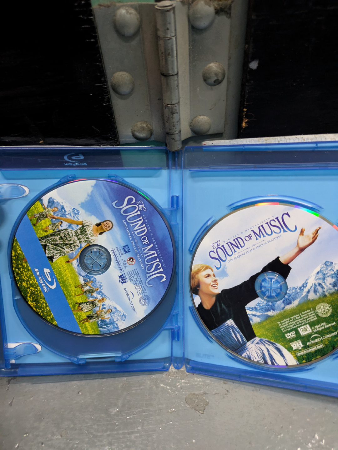 The Sound of Music 3-Disc Blu-ray DVD Set - photo 4