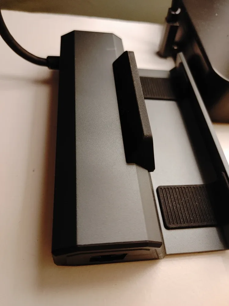 Docking Station USB-C 5-in-1 Multifunction Adapter - Like New! image indicator(5)