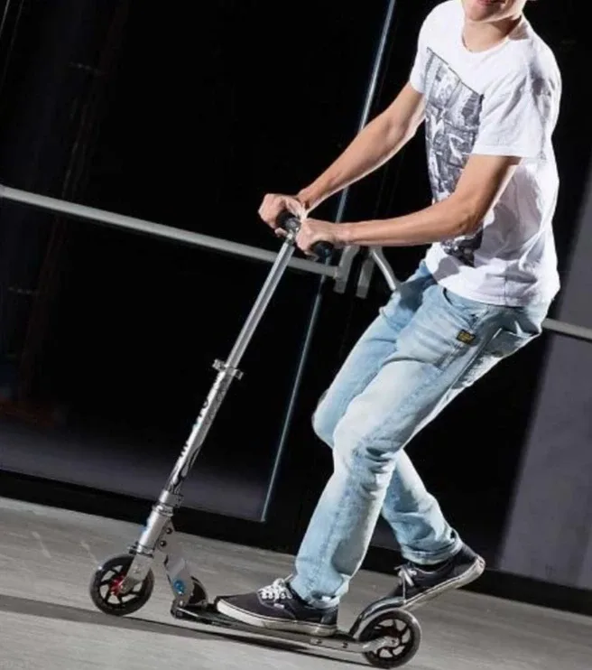 BNIB Folding Scooter image indicator(6)