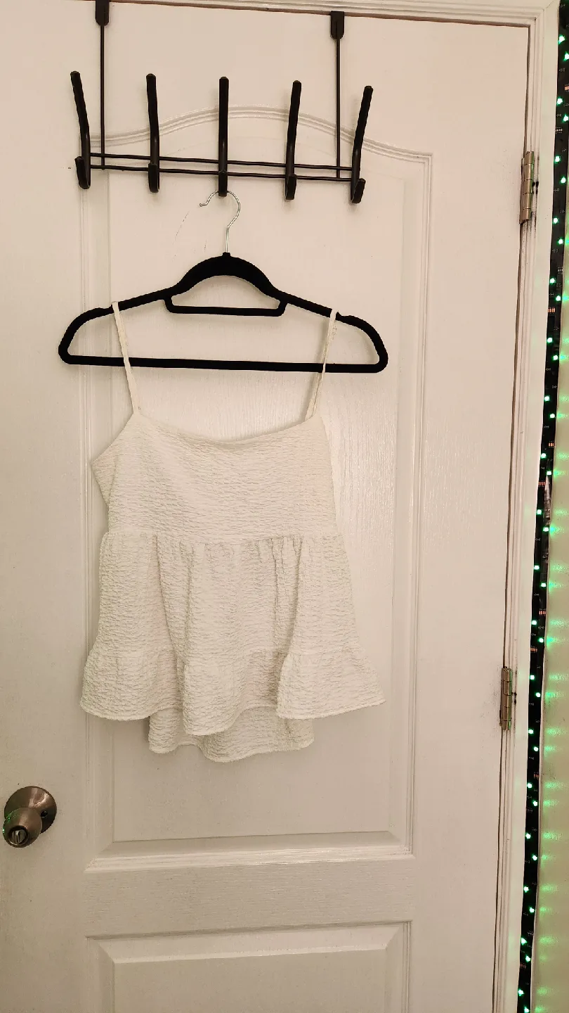 Olé by Koto White Strappy Tank Top - Size 8 image indicator(5)