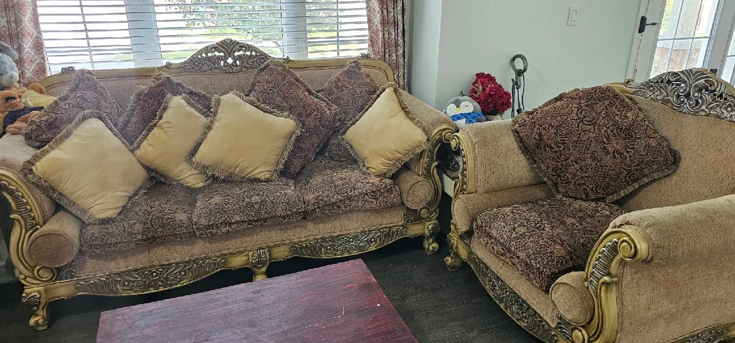 Ornate Sofa Set - Living Room Furniture image indicator(6)