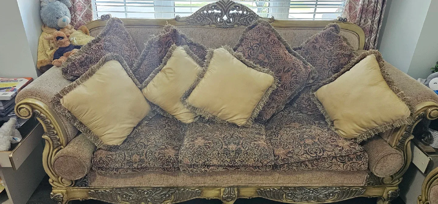 Ornate Sofa Set - Living Room Furniture image indicator(8)