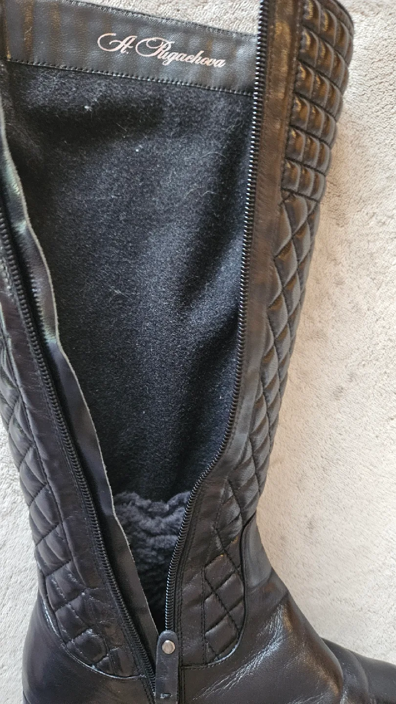 A. Pugachova Black Leather Quilted Boots image indicator(2)