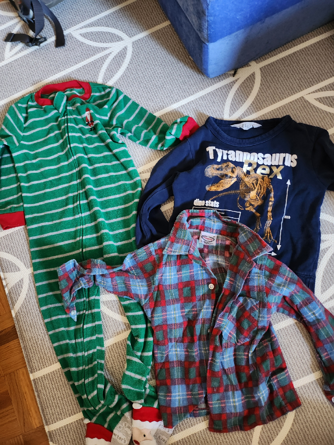3T bundle of clothes