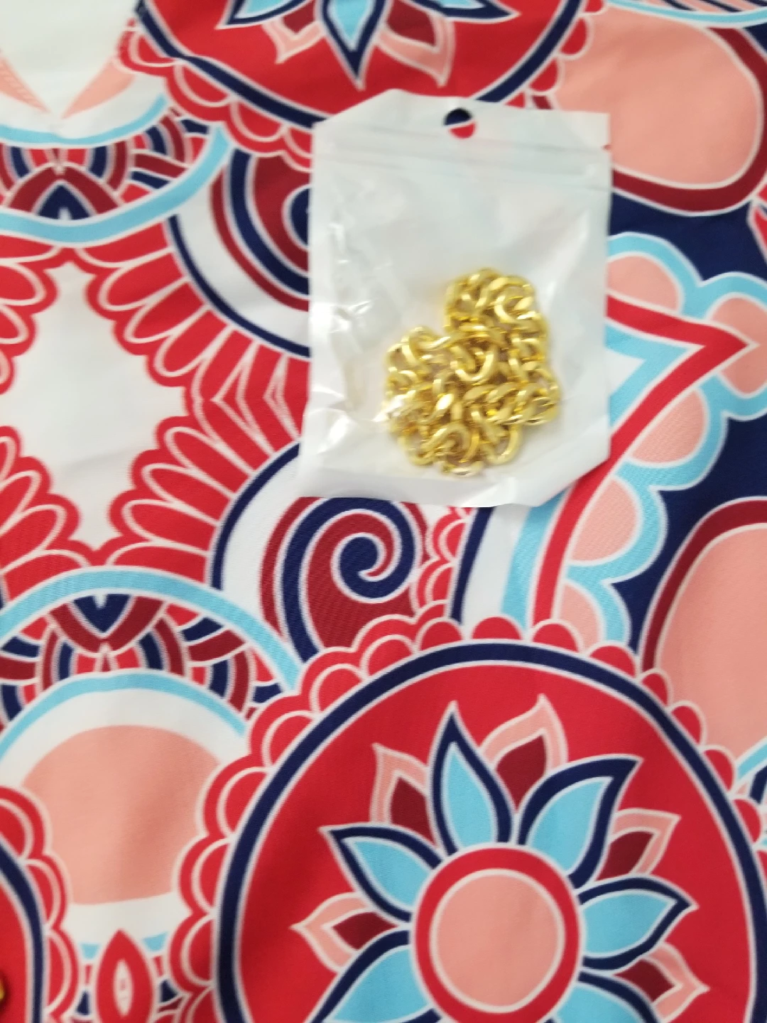 Patterned Tunic Top, Gold Chain, Sunglasses & Earrings - photo 3