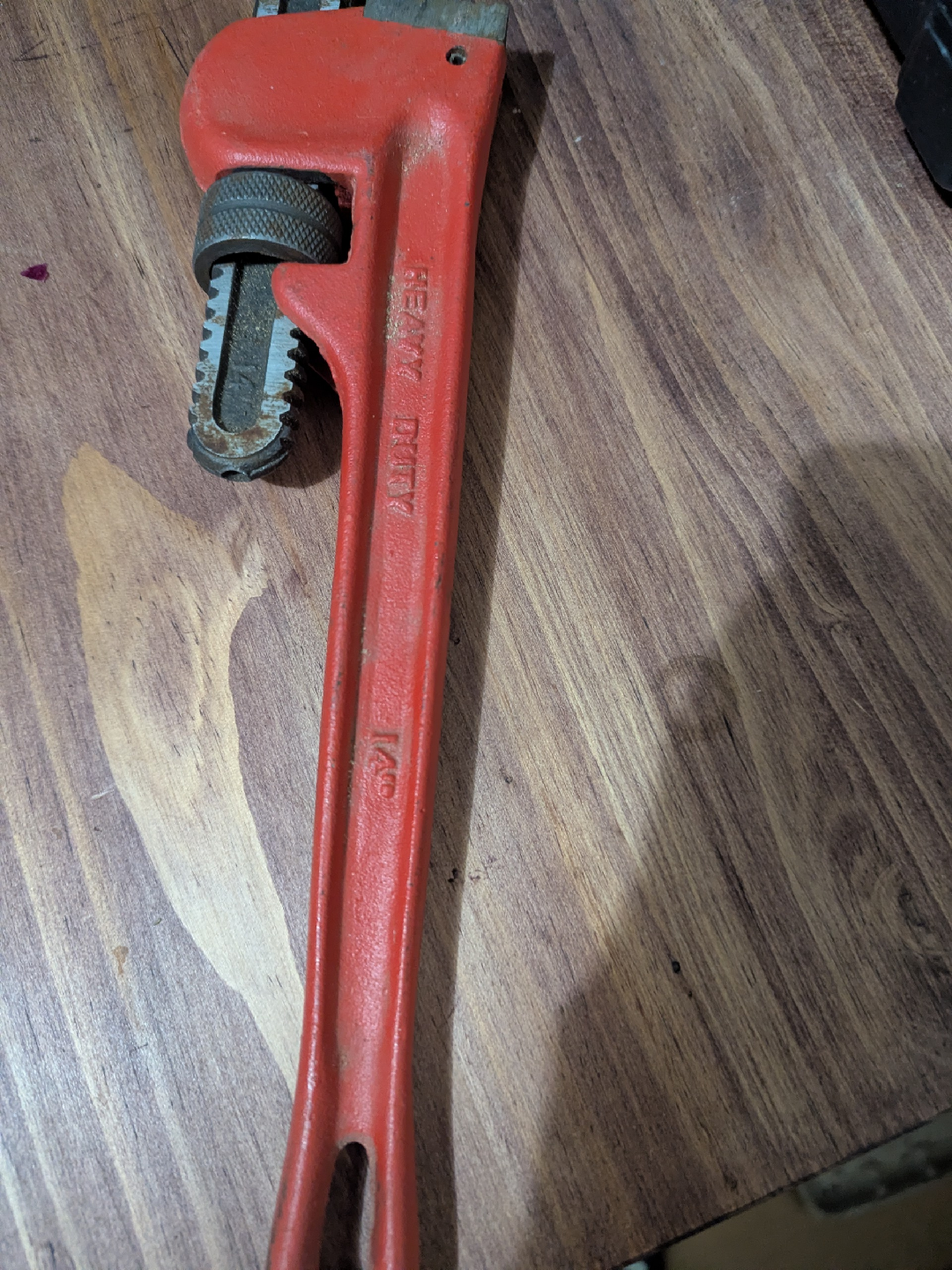 Red Heavy Duty Pipe Wrench - photo 3