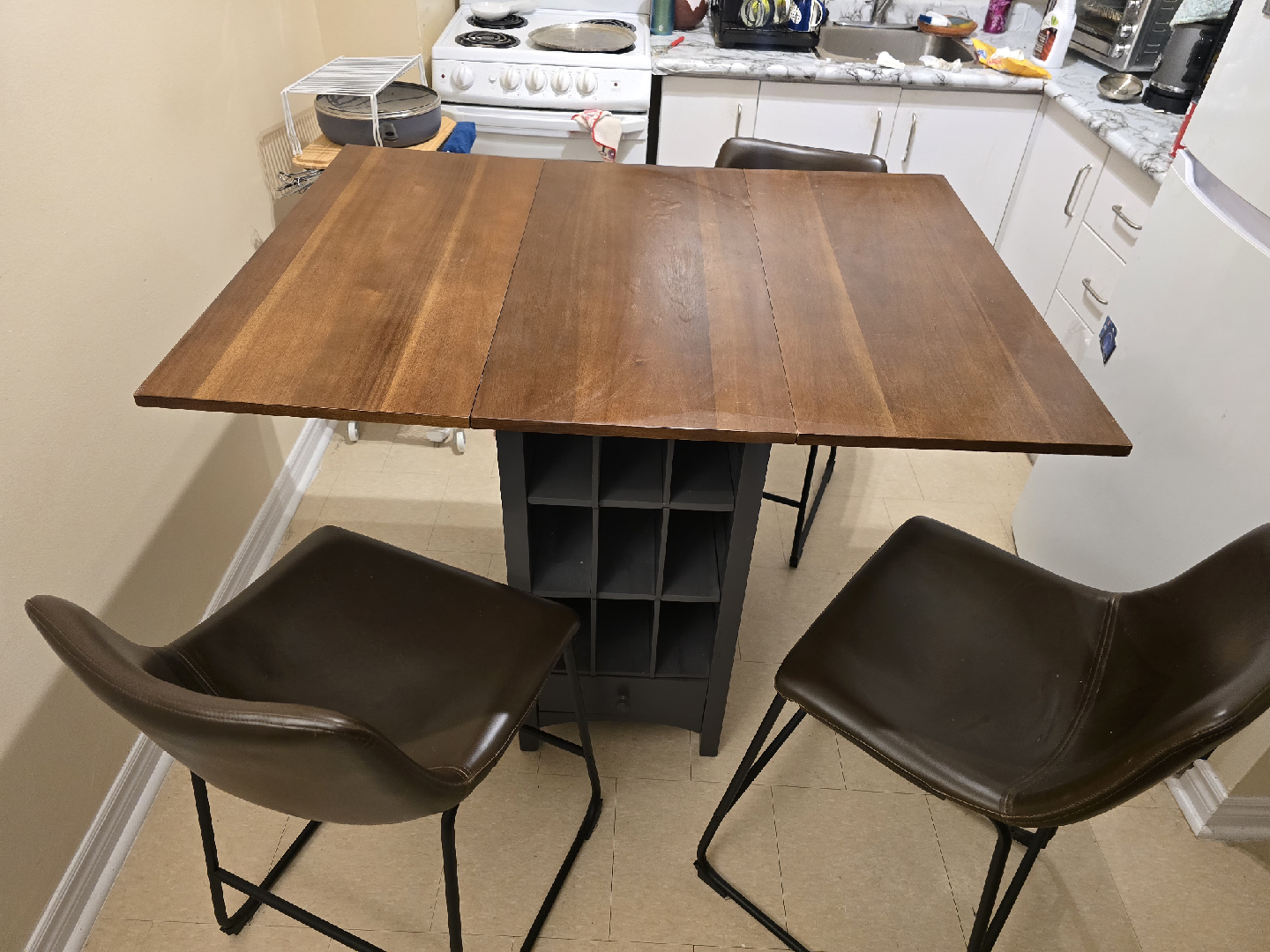 Kitchen/bar Table with Wine Rack & 3 bar  Chairs - photo 5