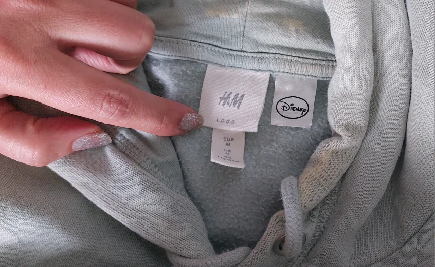 H&M Disney Mickey Mouse Hoodie - Size M image indicator(4)