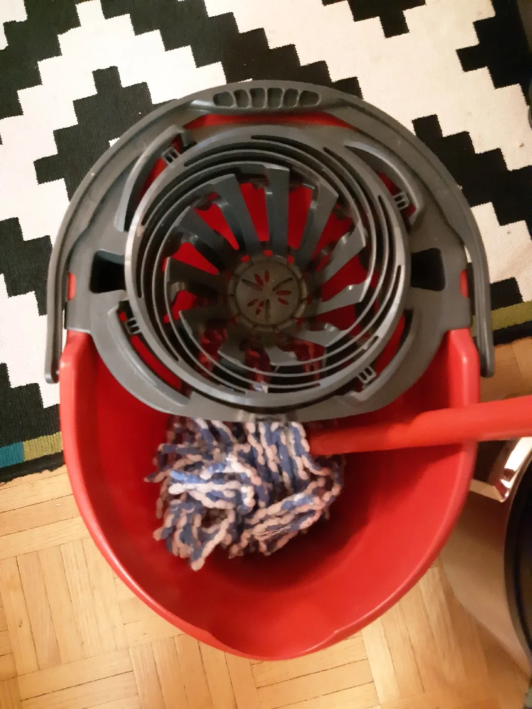 Vileda Quick Wring Mop and Bucket Set image indicator(4)