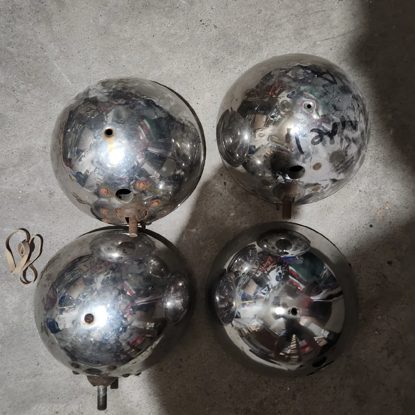 Vintage Headlight Housings - 1930 1931 Ford Model A image indicator(2)