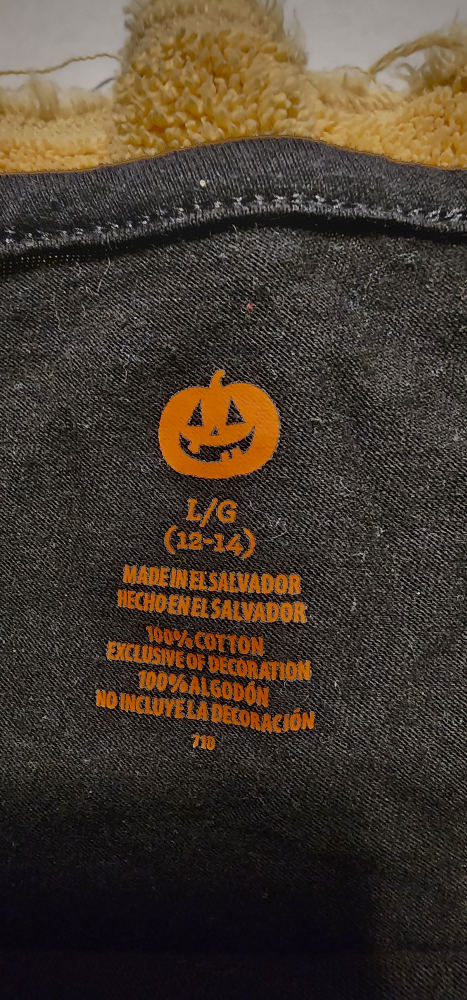 Halloween long sleeved shirt - size: large - photo 2