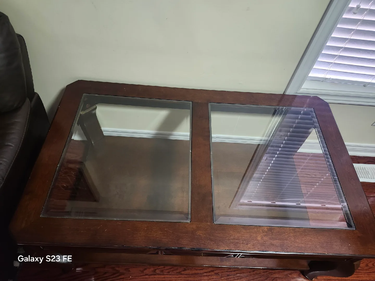 Glass Top Coffee Table image indicator(2)