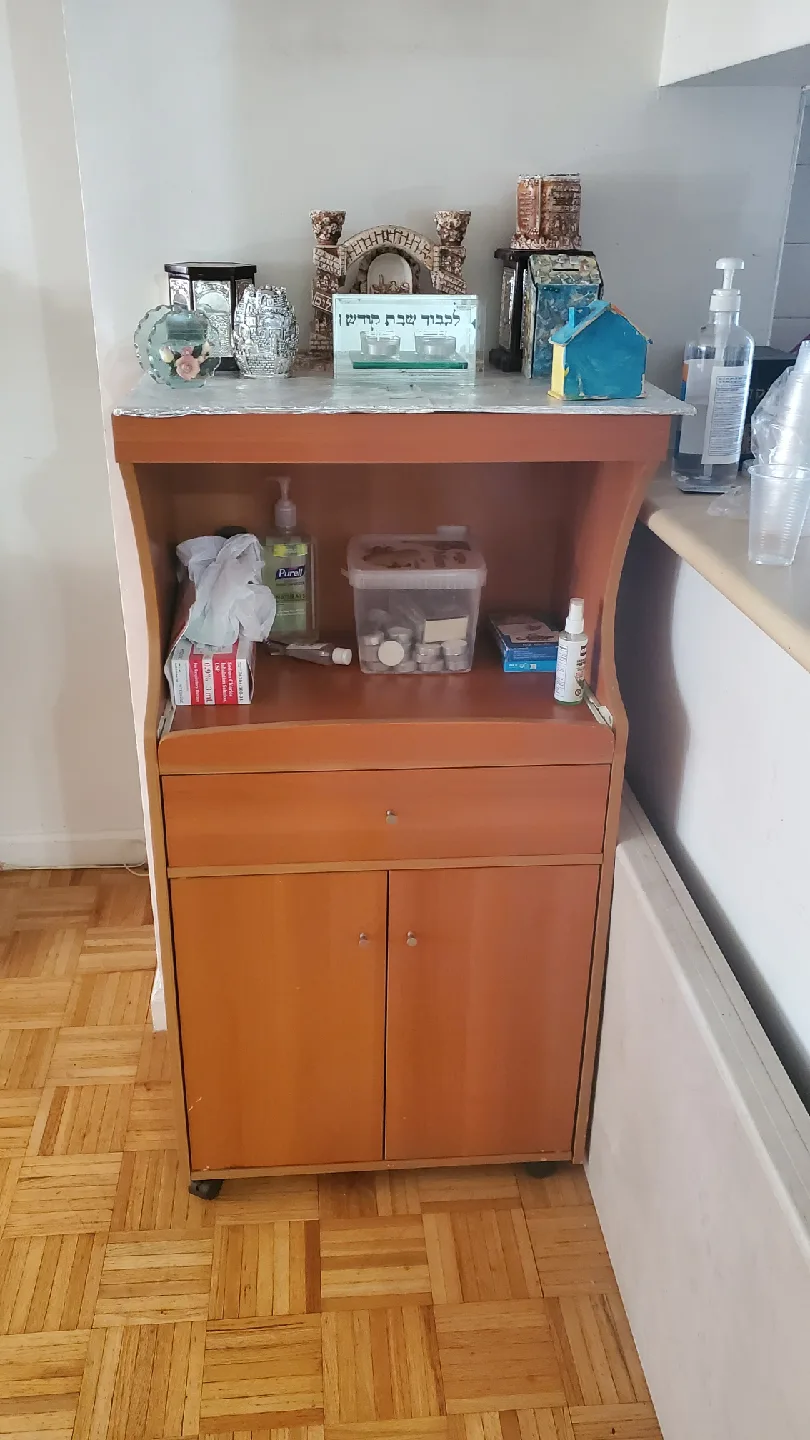 Wooden Kitchen Cabinet image indicator(2)