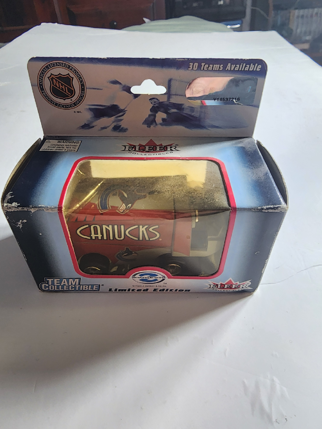Fleer Collectibles Canucks Zamboni Ice Resurfacing Machine