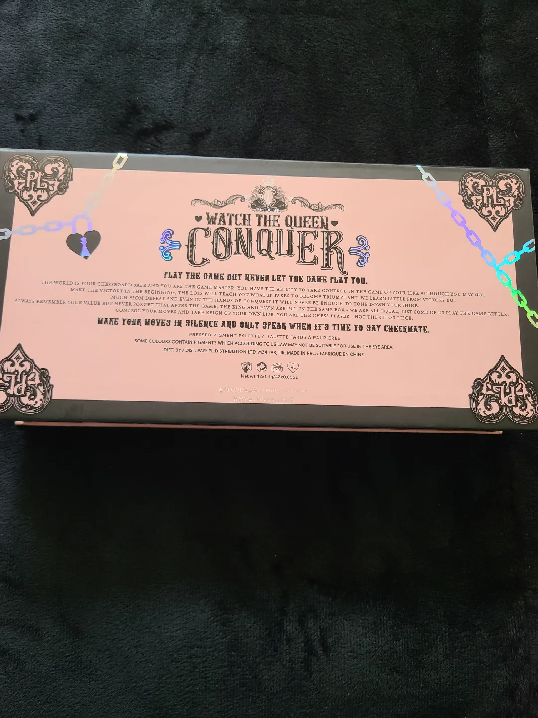 NEW Plouise Watch The Queen Conquer Eyeshadow Palette image indicator(2)
