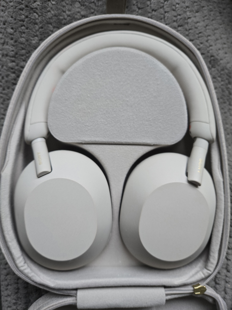 Sony WH1000XM5 Wireless Noise Cancelling Headphones