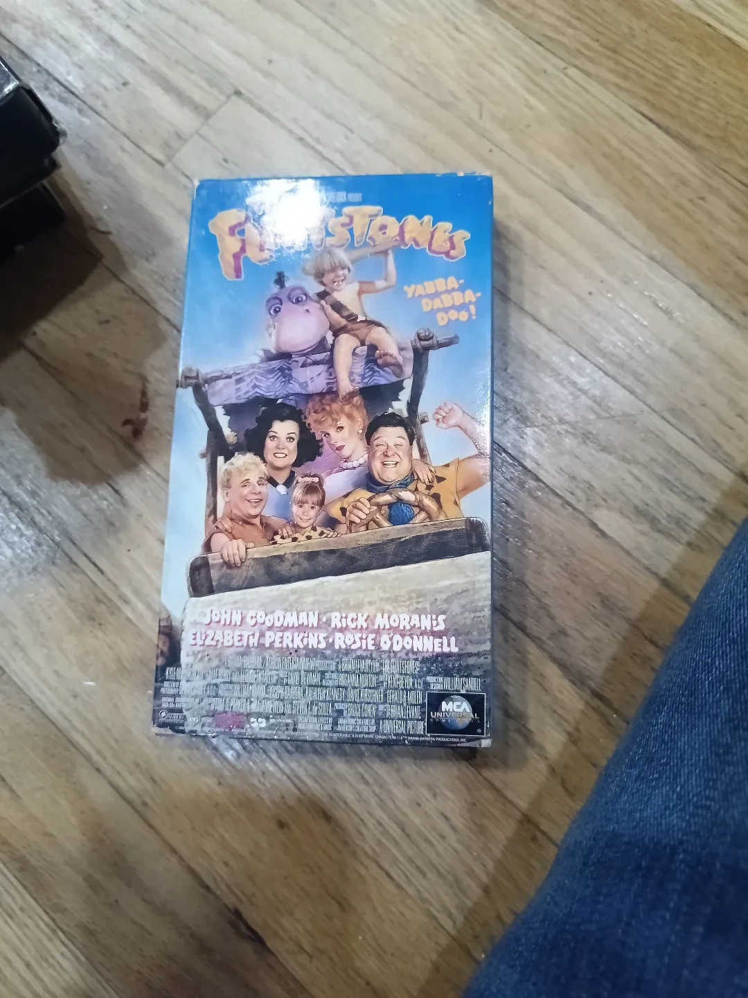 VHS Tapes: Godzilla, Edward Scissorhands, The Borrowers, Bend It image indicator(9)