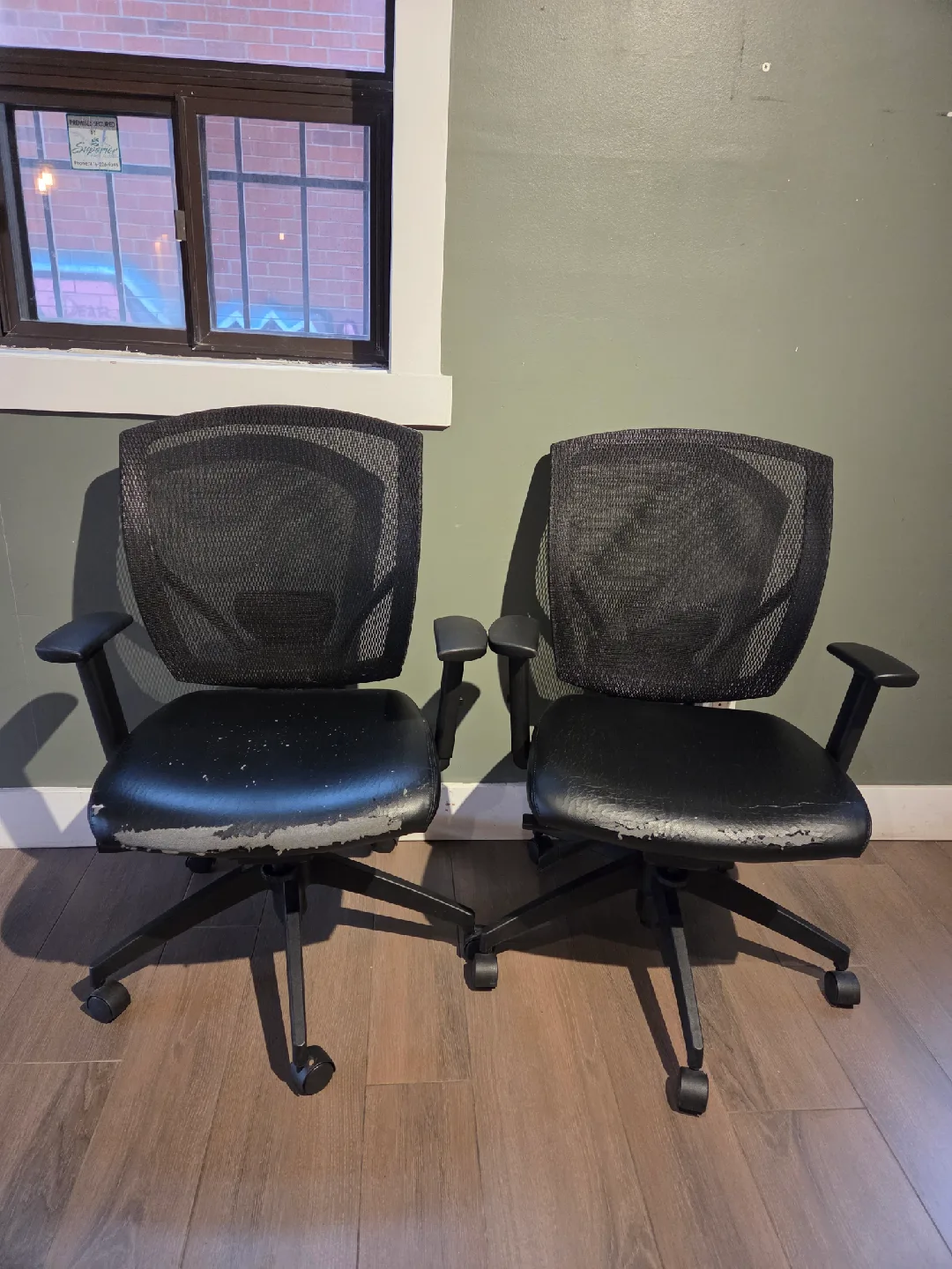 FREE: Office Chairs thumbnail