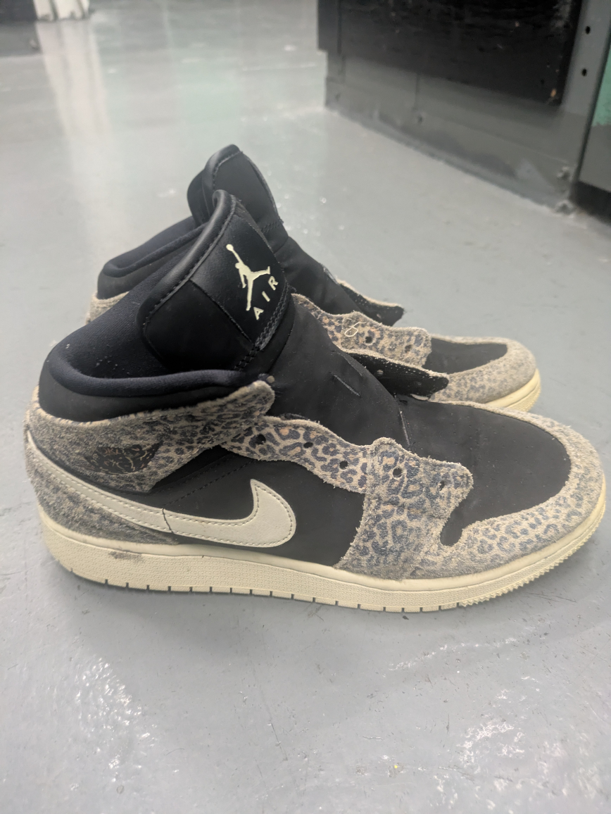 Nike Air Jordan 1 Mid SE Animal Instinct Size 7 Kids