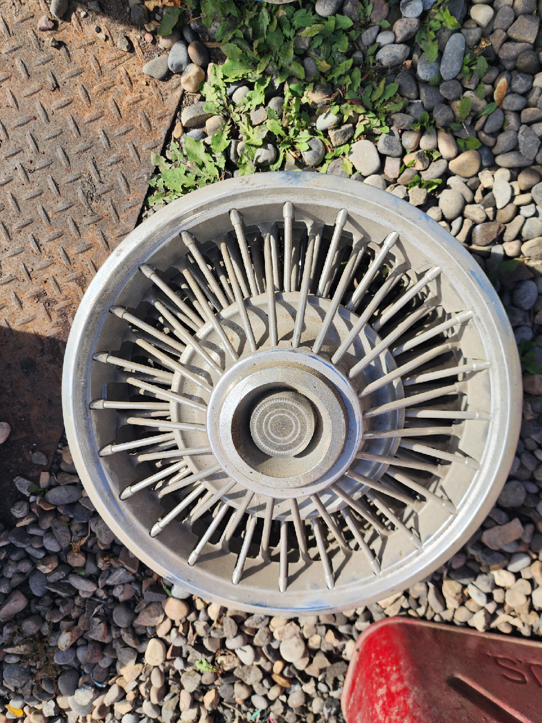 Vintage Wheel Cover Hubcap - 15 inch