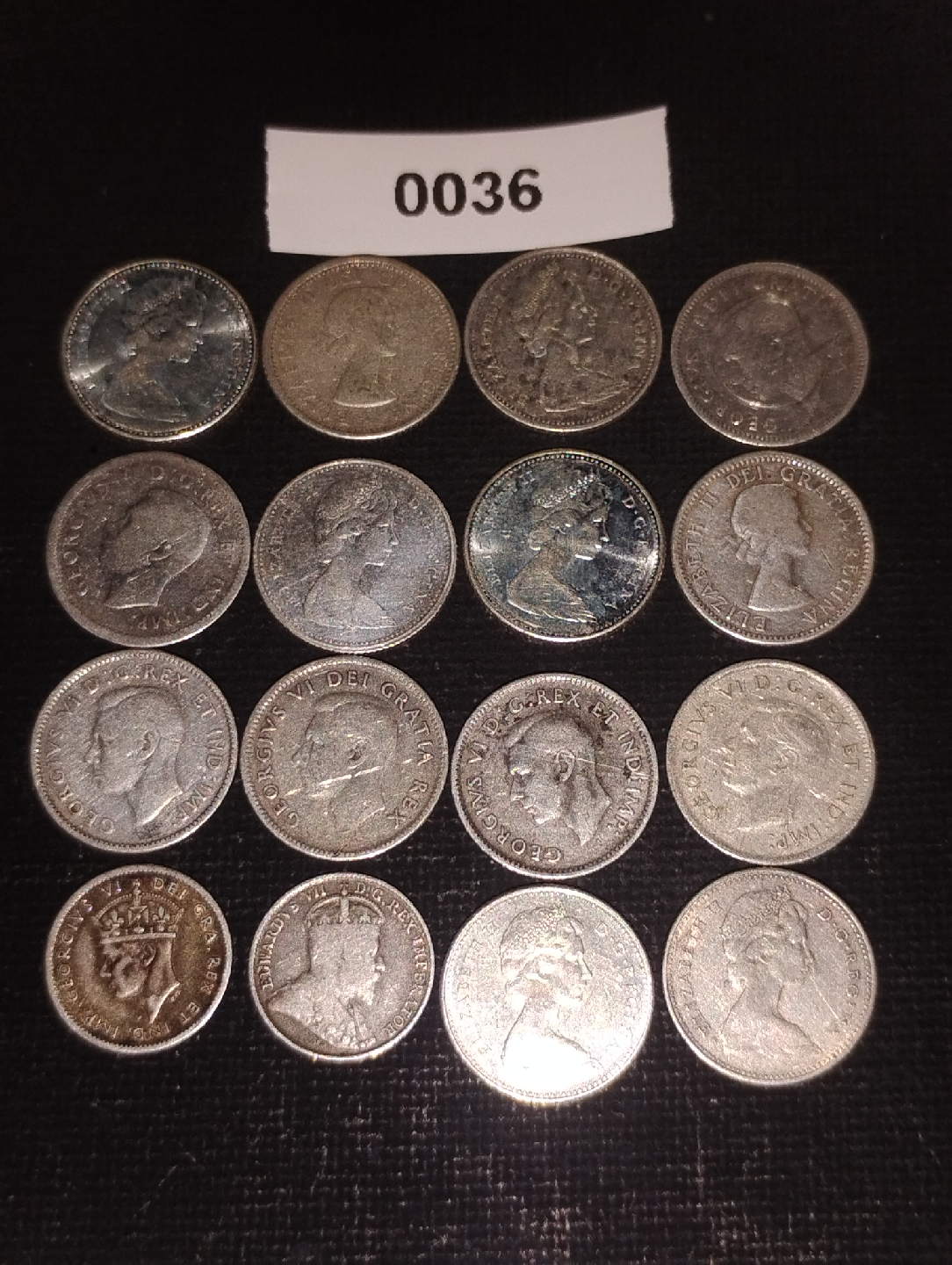 16 pieces Vintage Silver Canadian Coins - Collection