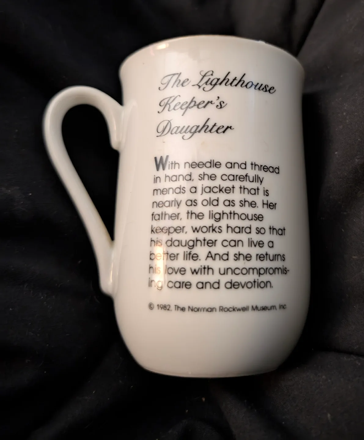 Norman Rockwell Collectible Mugs image indicator(8)