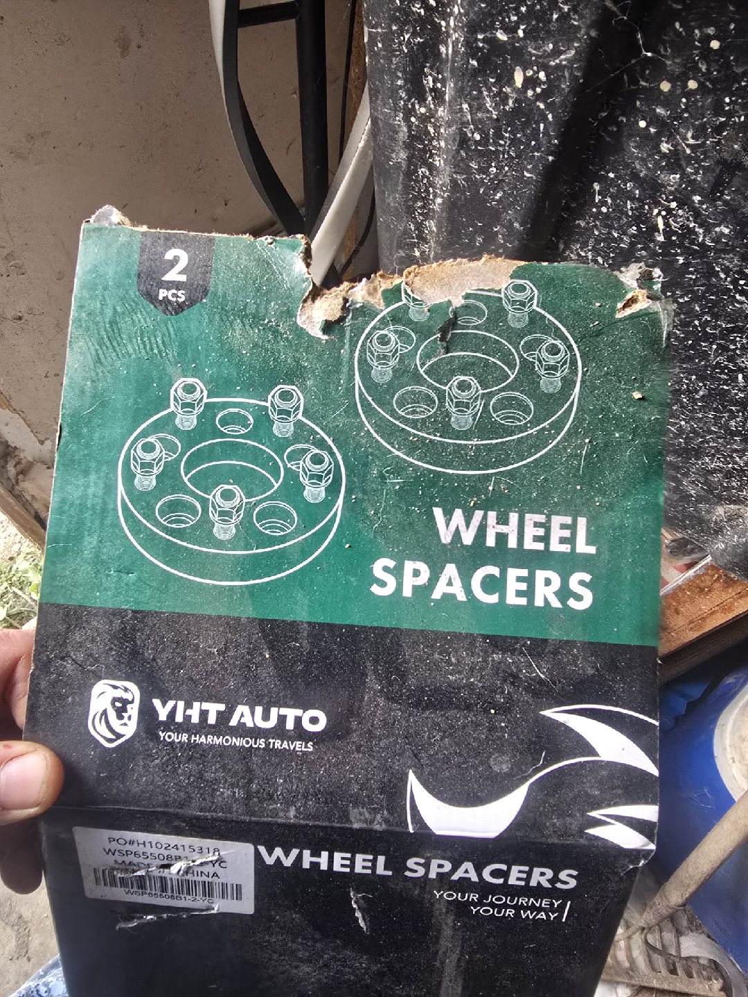 2 inch wheel spacers pair with lugs and locktite - photo 2