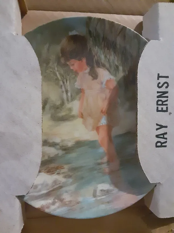 Lisa's Creek Limited Edition Collector's Plate image indicator(2)