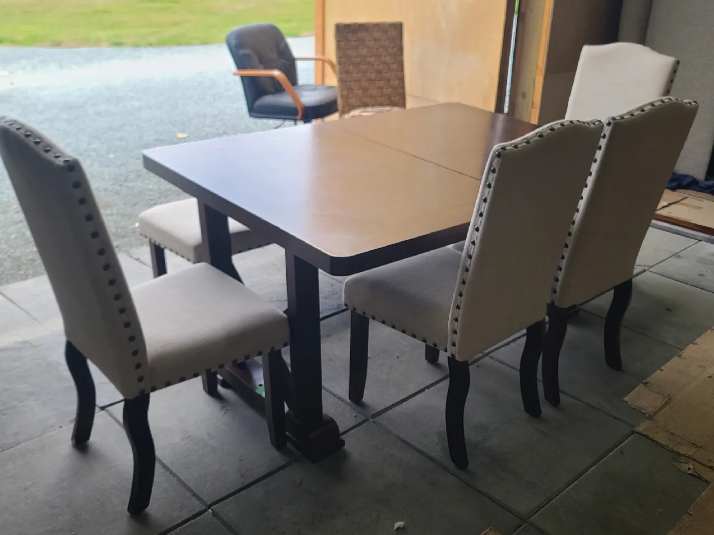 MODERN DINING TABLE  WITH 4 CHAIRS AND BENCH image indicator(3)