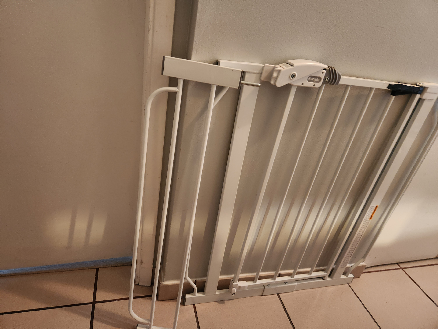 Regalo Easy Step Baby Gate
