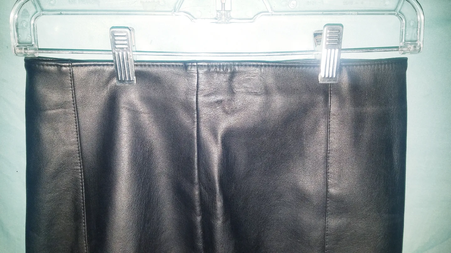 Black Express Pleather Mini Skirt Size 2 Excellent Condition image indicator(2)