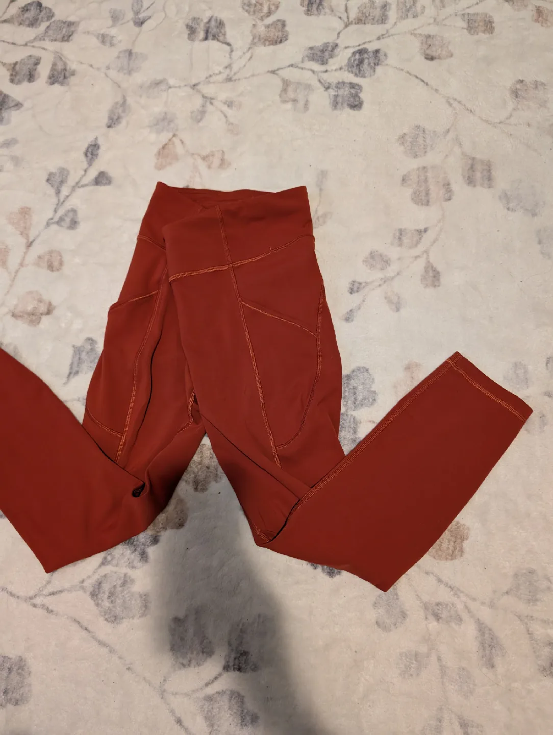 Lululemon Size 6 Rust Orange Leggings image indicator(3)