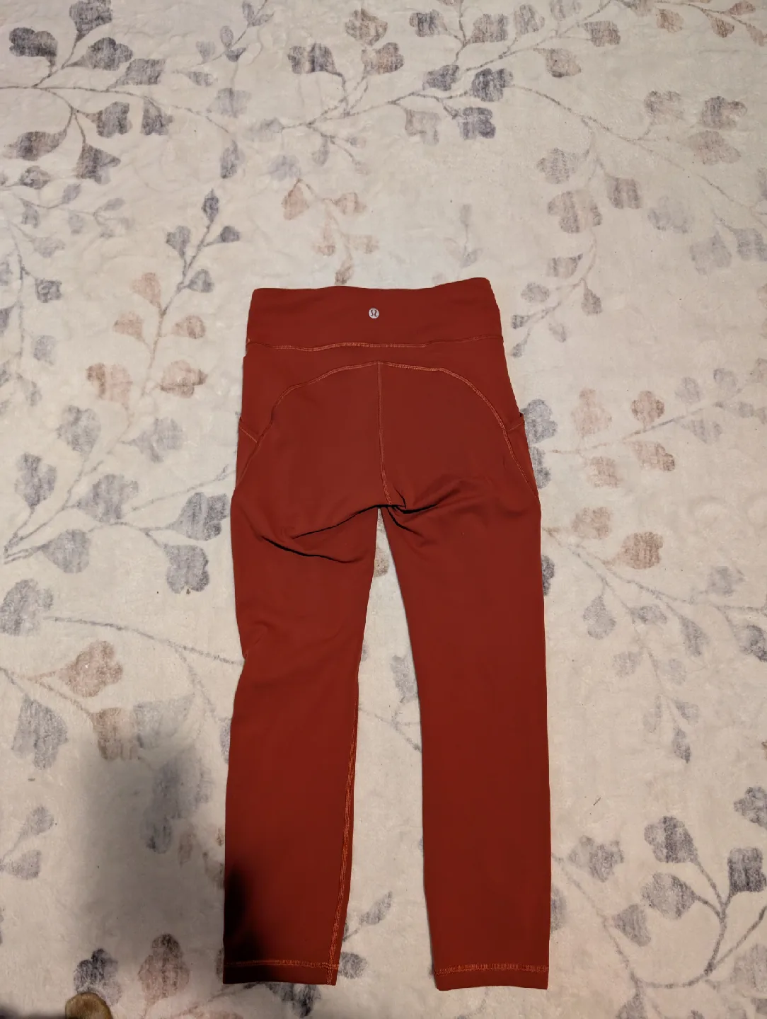Lululemon Size 6 Rust Orange Leggings image indicator(5)