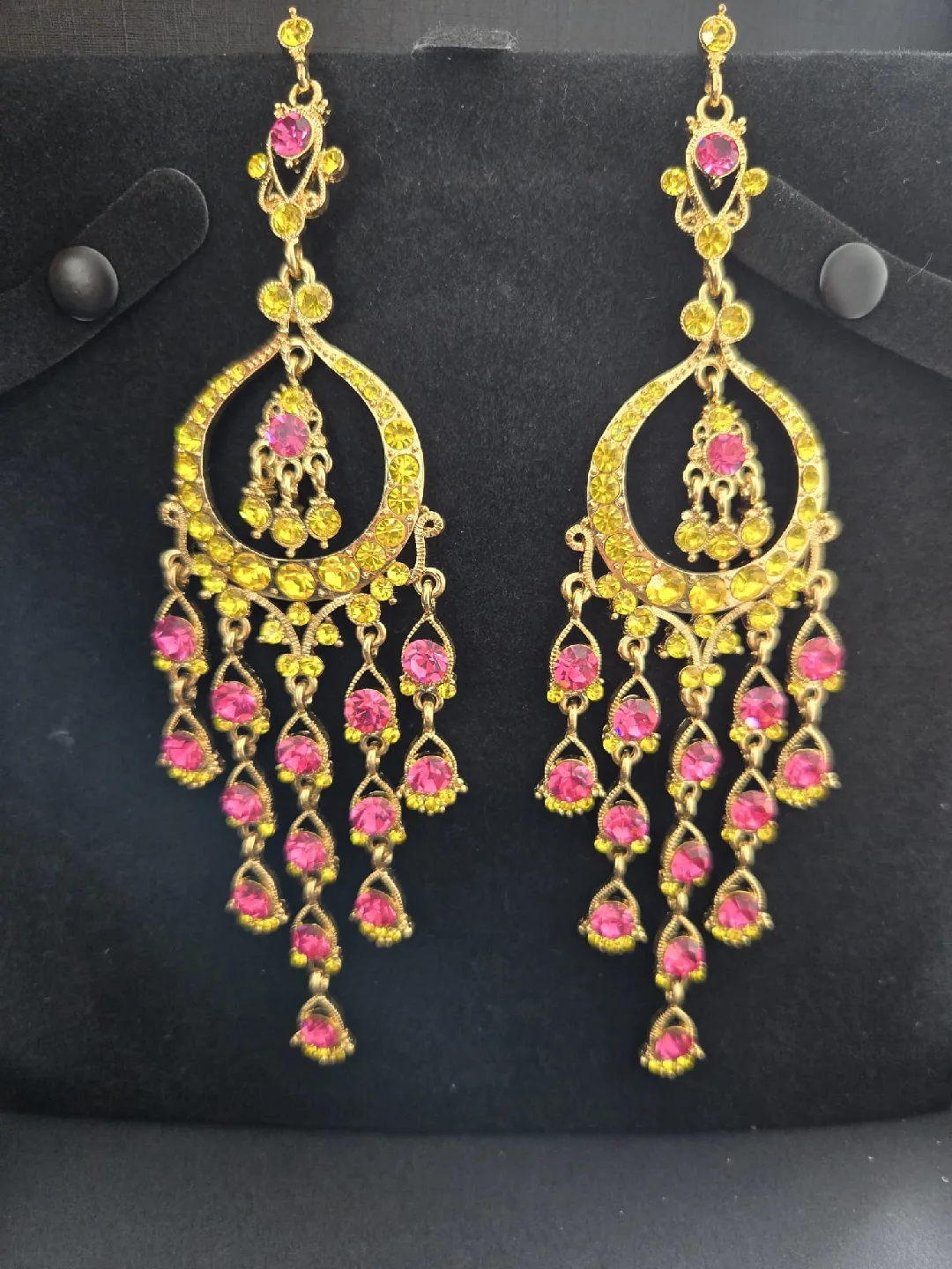 Assorted Dangle Earrings image indicator(5)