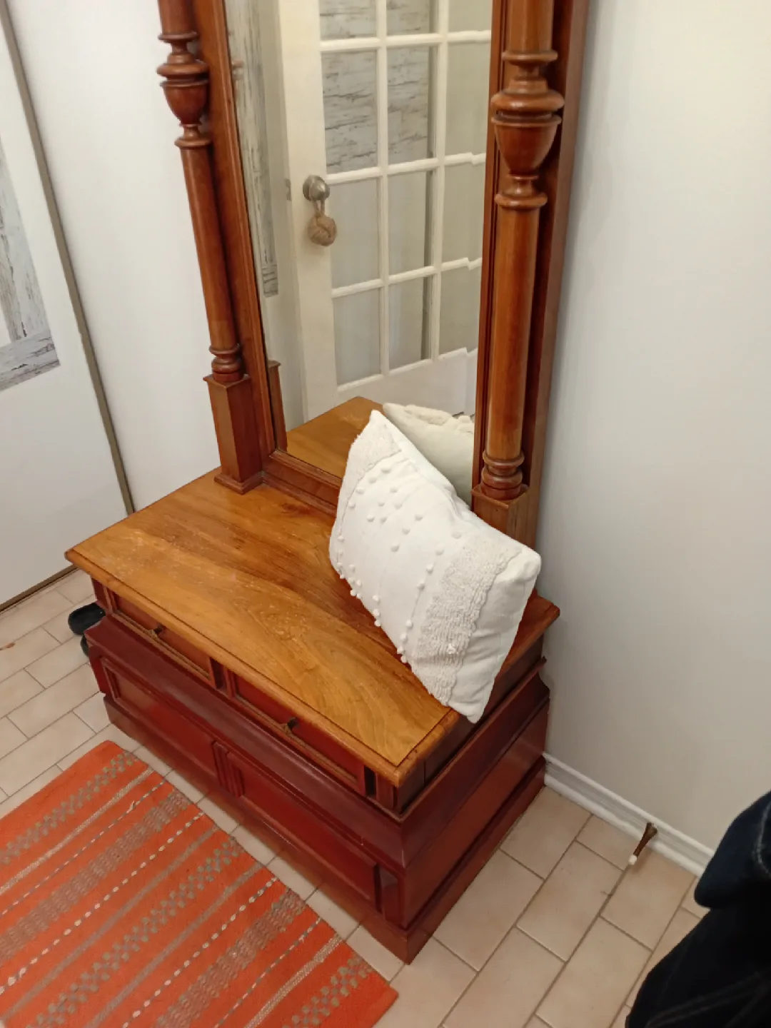 Vintage with Mirror & Storage Bench image indicator(4)