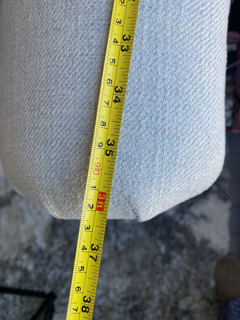 Light Grey Tufted Sofa image indicator(8)