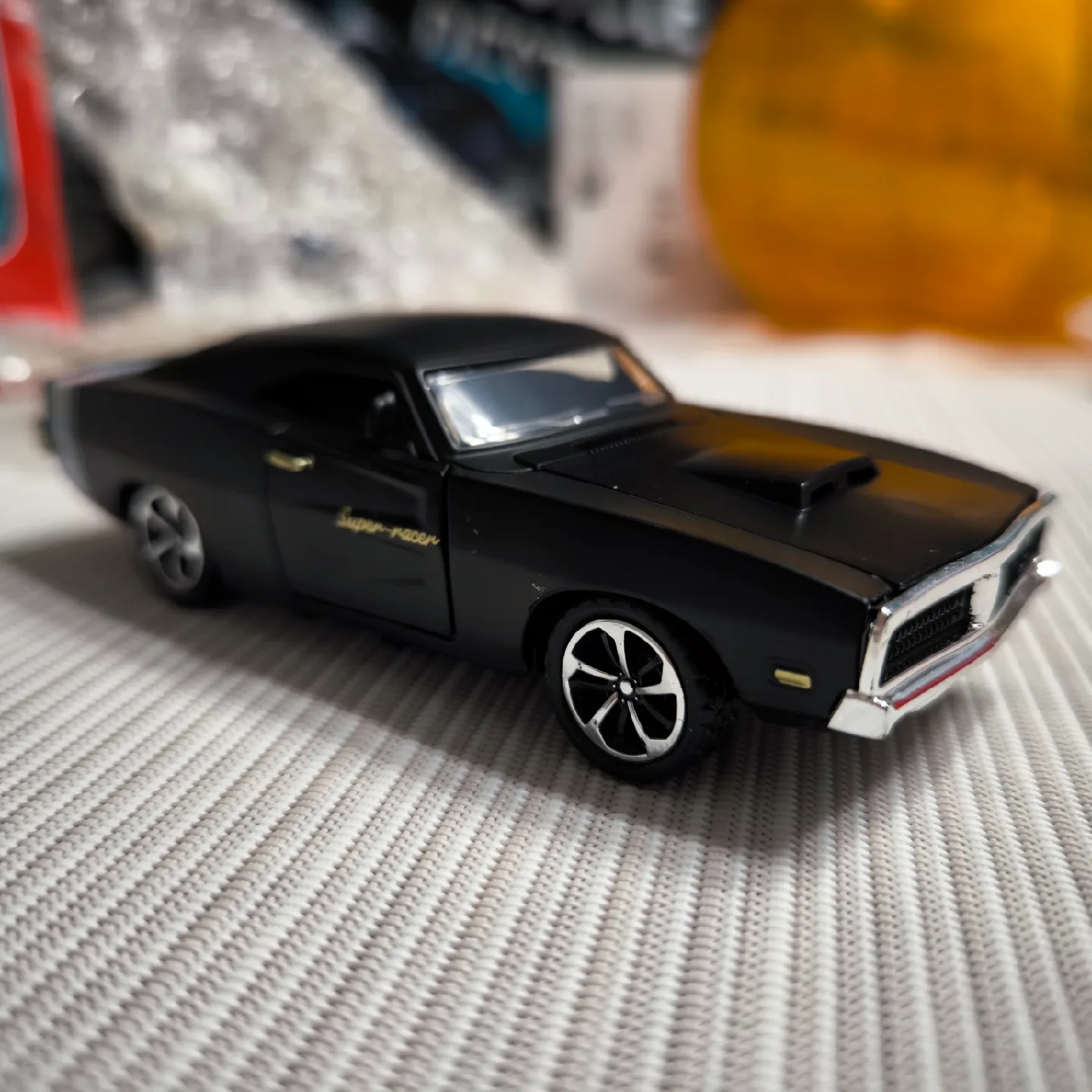 1:32 Dodge Charger Diecast image indicator(3)