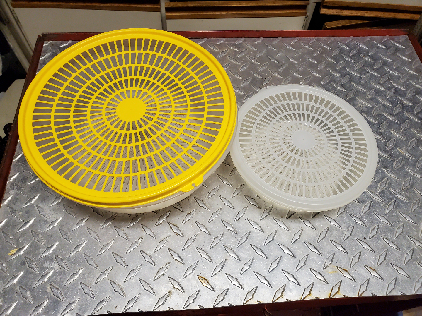 2 Plastic Food Strainer bowls - Yellow & White