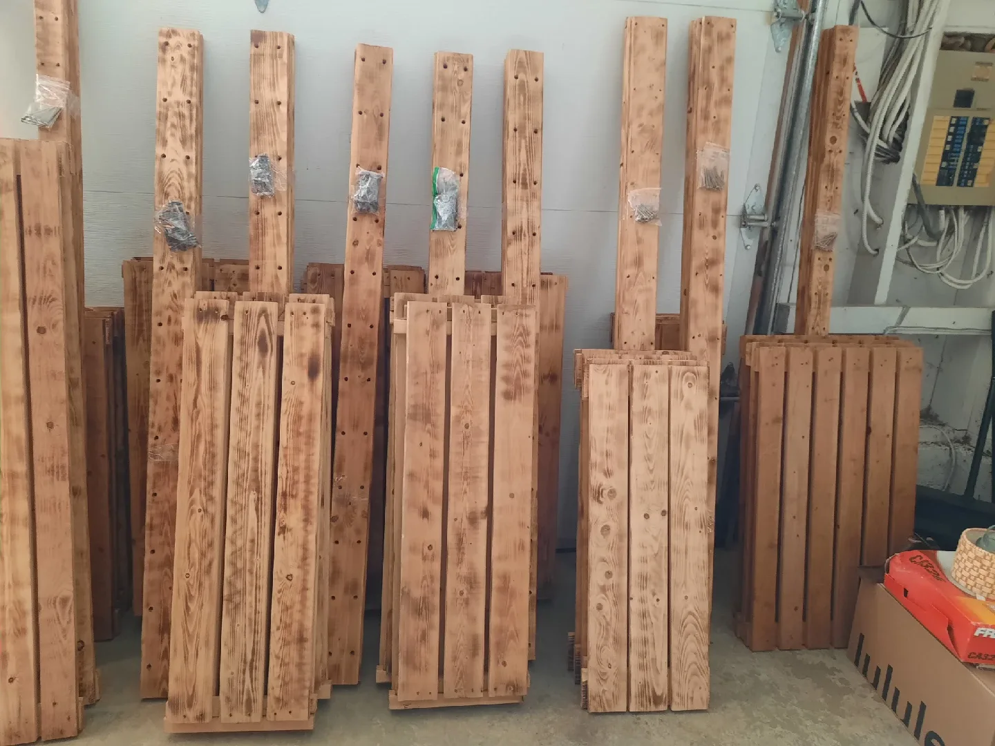 IKEA wooden shelves image indicator(2)