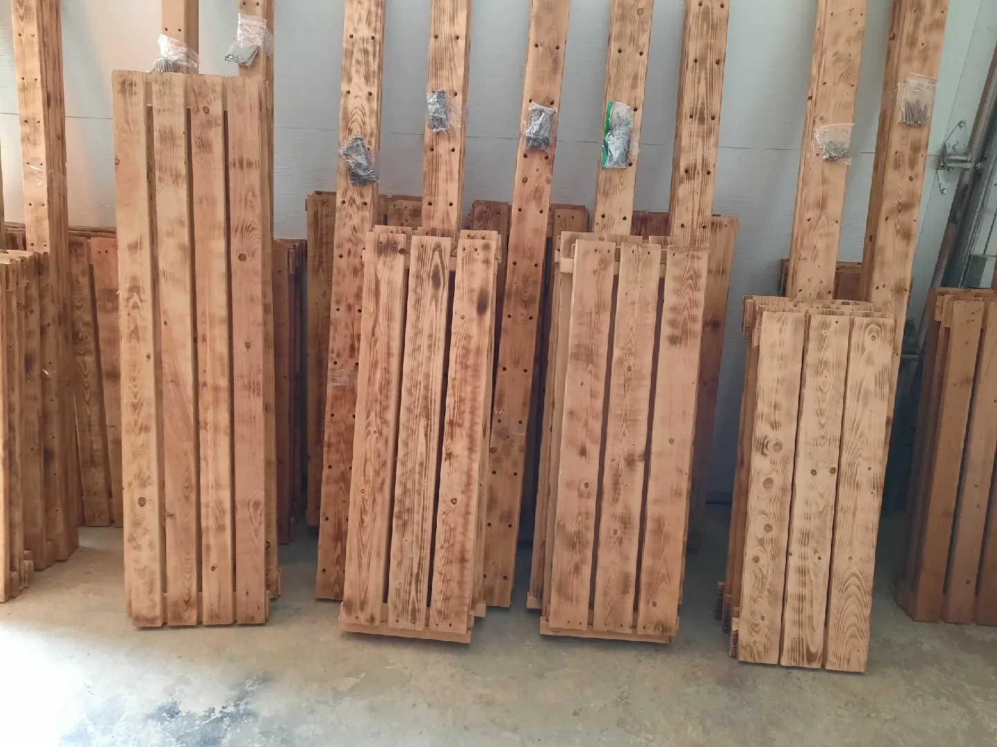 IKEA wooden shelves image indicator(3)