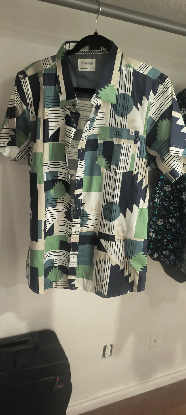 Hangar Eighteen Men's Patterned Shirt - Size M thumbnail