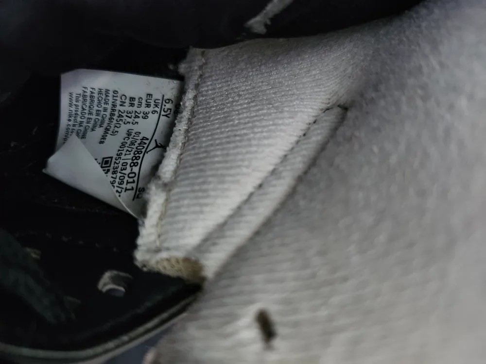 Air Jordan 5 Anthracite Youth Size 6.5Y image indicator(5)