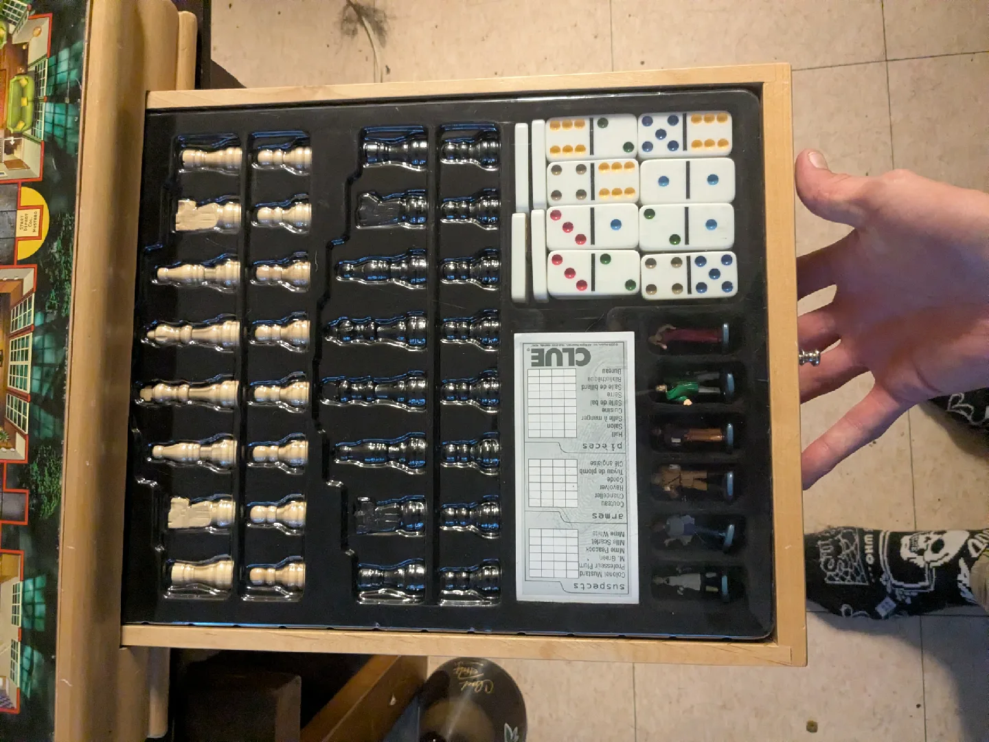 Parker Brothers Wooden Chest Monopoly/Clue +6 Games image indicator(3)