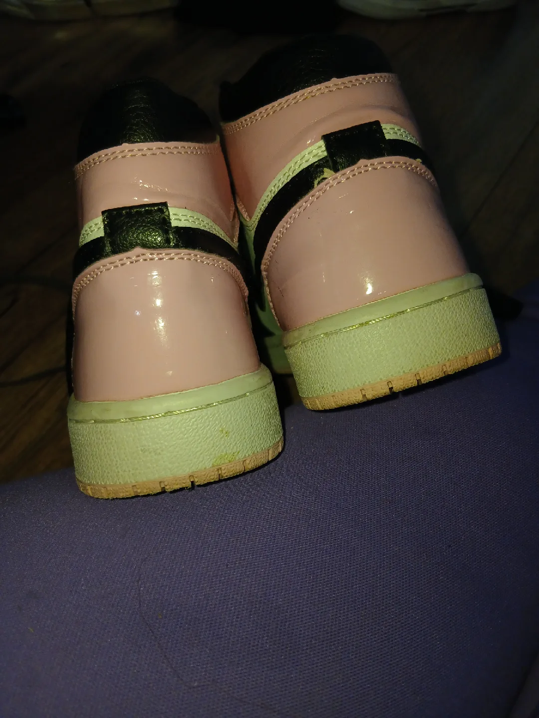 Nike Air Jordan 1 High Pink/Black image indicator(4)