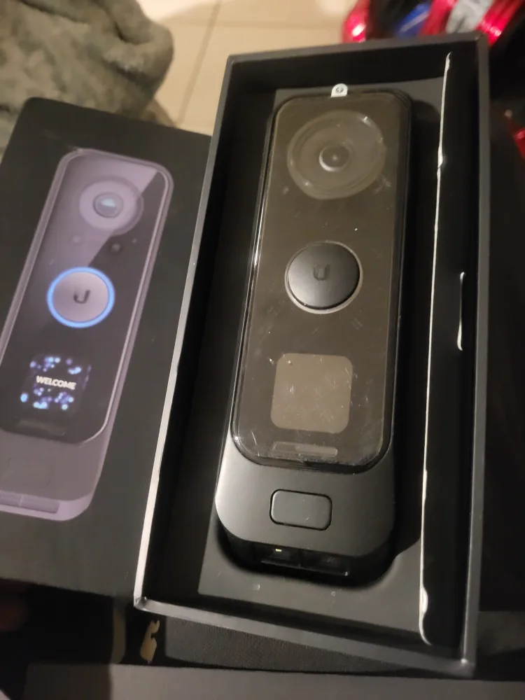 Ubiquiti UVC-G4 Doorbell Pro - New in Box image indicator(2)