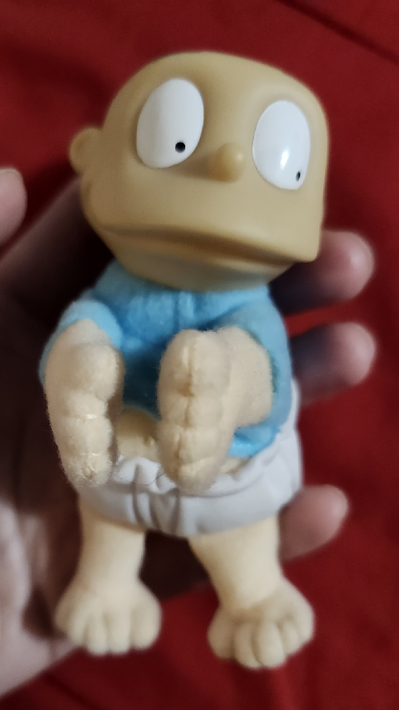 $5 Rugrats 1998 Tommy hugging clip 4"