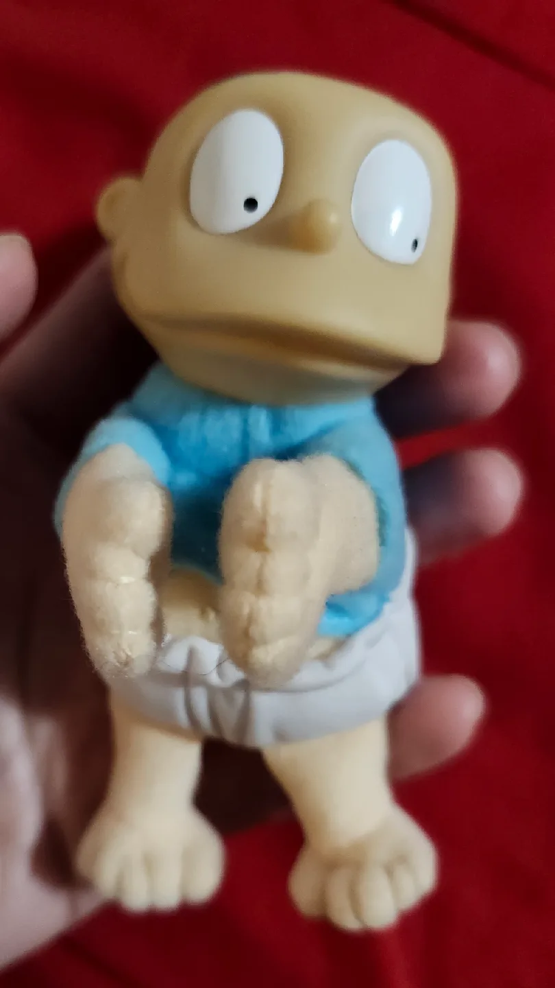 $5 Rugrats 1998 Tommy hugging clip 4"