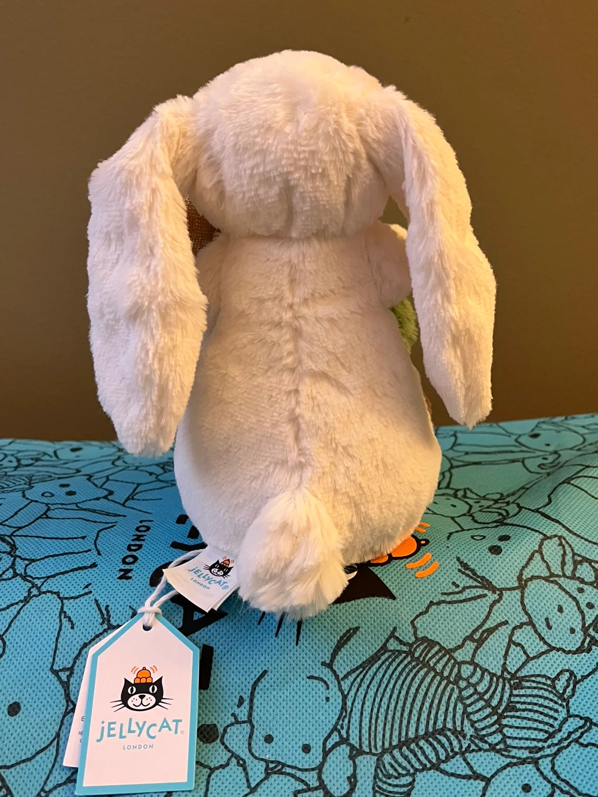 Jellycat bunny with Christmas tree image indicator(2)