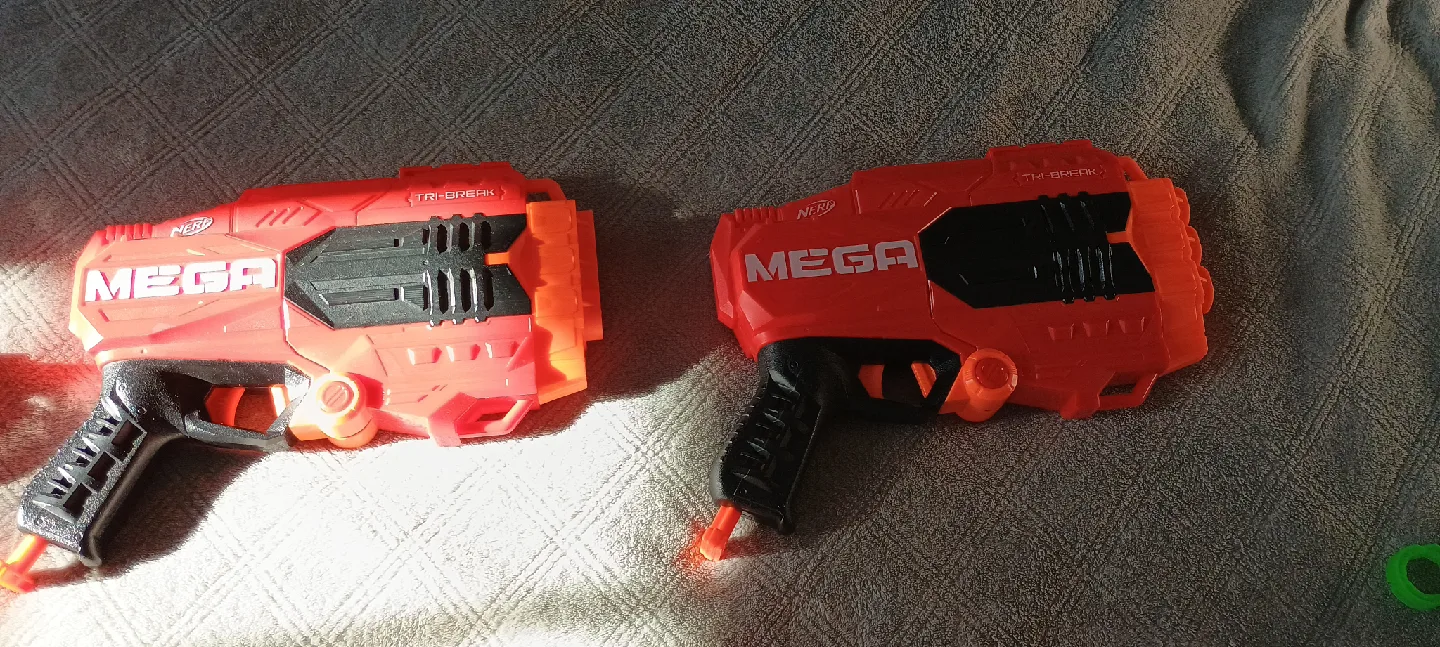 Two Nerf Mega Tri-Break Blaster image indicator(2)
