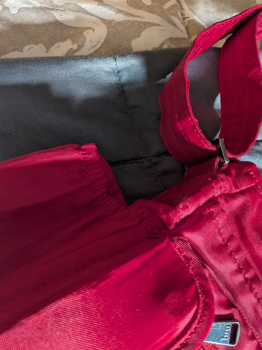 Lug Infinity Shimmy Collection Red Shoulder Bag image indicator(4)